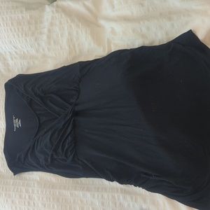 Liz Lange Maternity/Nursing Sleeveless Black Top L